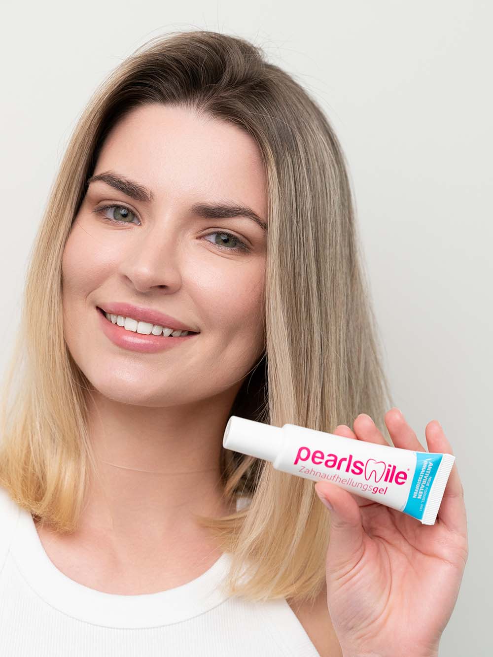 PearlSmile Gel - Cosmeti teeth whitening gel for quick teeth whitening results